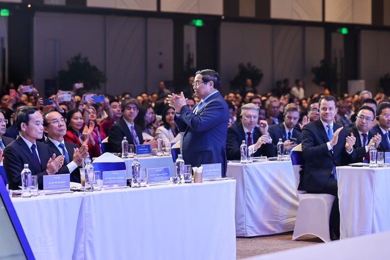 Thủ tướng Phạm Minh Chính dự Diễn đàn Kinh tế mùa Thu lần thứ nhất năm 2025 - Ảnh: VGP/Nhật Bắc Thủ tướng Phạm Minh Chính dự Diễn đàn Kinh tế mùa Thu lần thứ nhất năm 2025 - Ảnh: VGP/Nhật Bắc