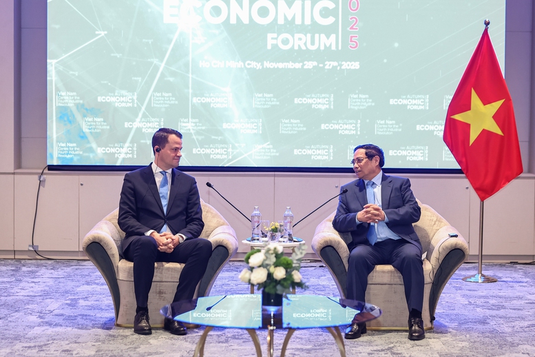 Thủ tướng cho biết, Chính phủ Việt Nam sẵn sàng hỗ trợ kết nối WEF với các doanh nghiệp tư nhân, để xây dựng mạng lưới đối tác doanh nghiệp của WEF tại Việt Nam - Ảnh: VGP/Nhật Bắc Thủ tướng cho biết, Chính phủ Việt Nam sẵn sàng hỗ trợ kết nối WEF với các doanh nghiệp tư nhân, để xây dựng mạng lưới đối tác doanh nghiệp của WEF tại Việt Nam - Ảnh: VGP/Nhật Bắc