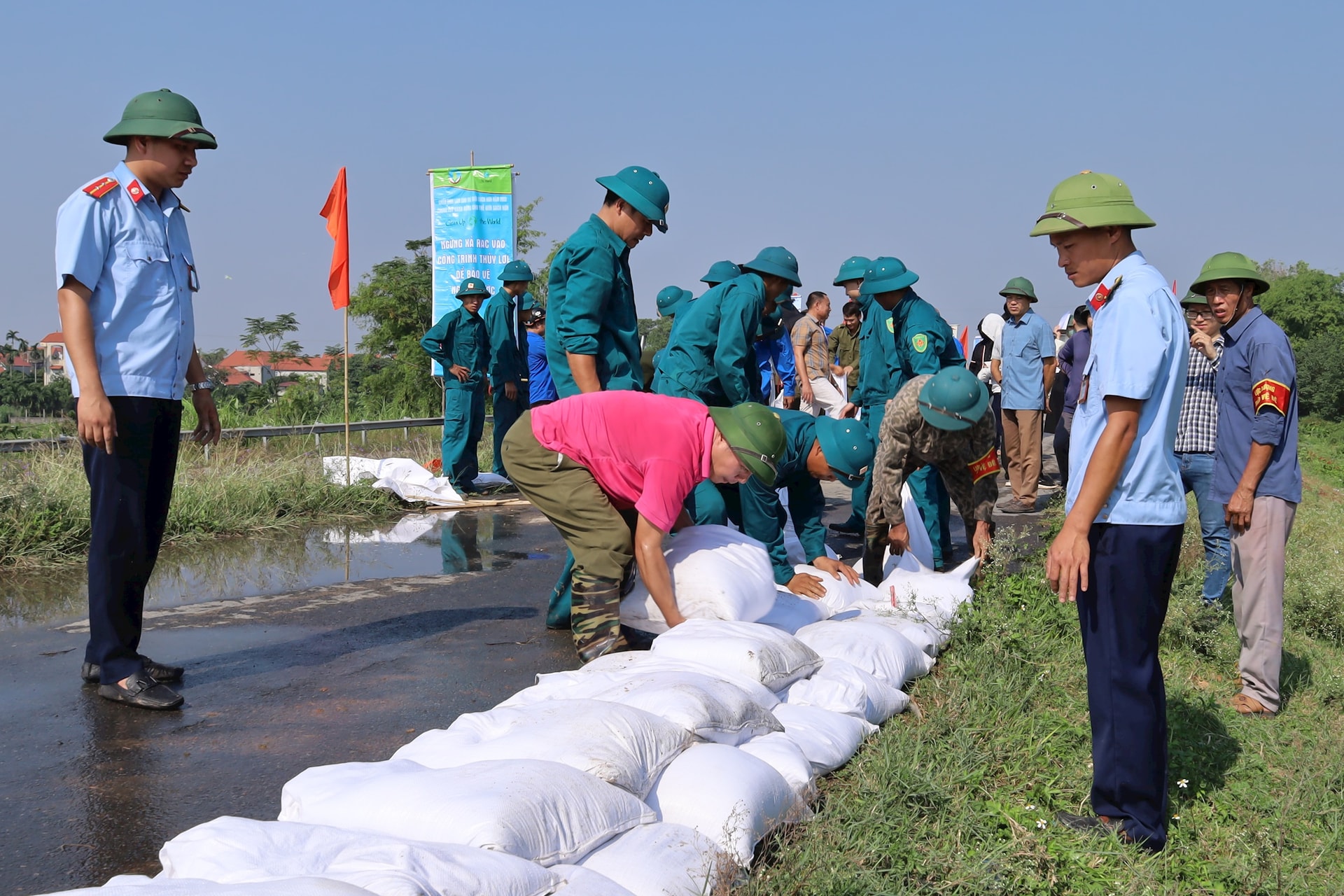 Chuẩn hóa lực lượng xung kích phòng, chống thiên tai cấp xã