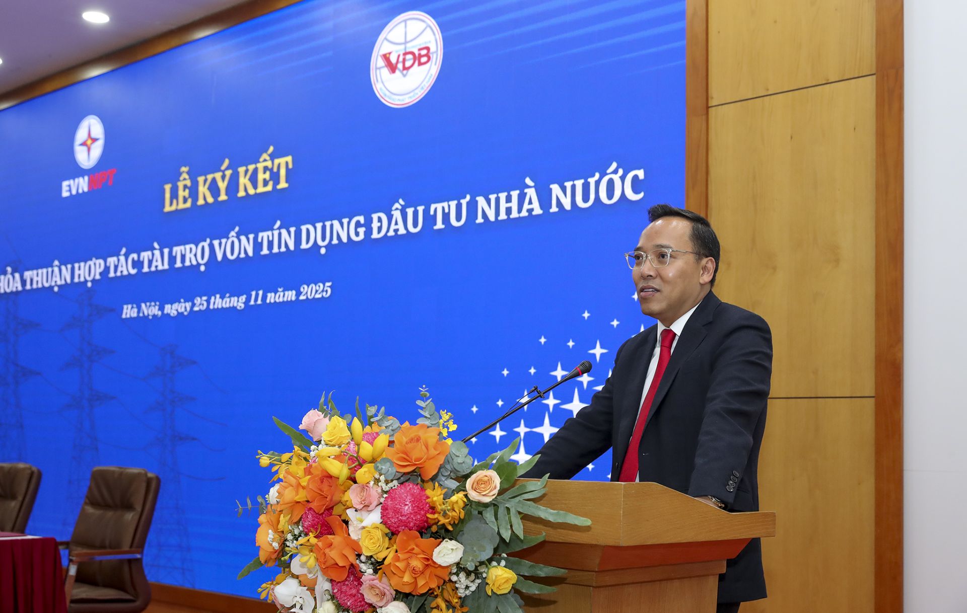 Thứ trưởng Bộ Công Thương Nguyễn Hoàng Long phát biểu tại buổi lễ. Ảnh: Ng.Tuấn