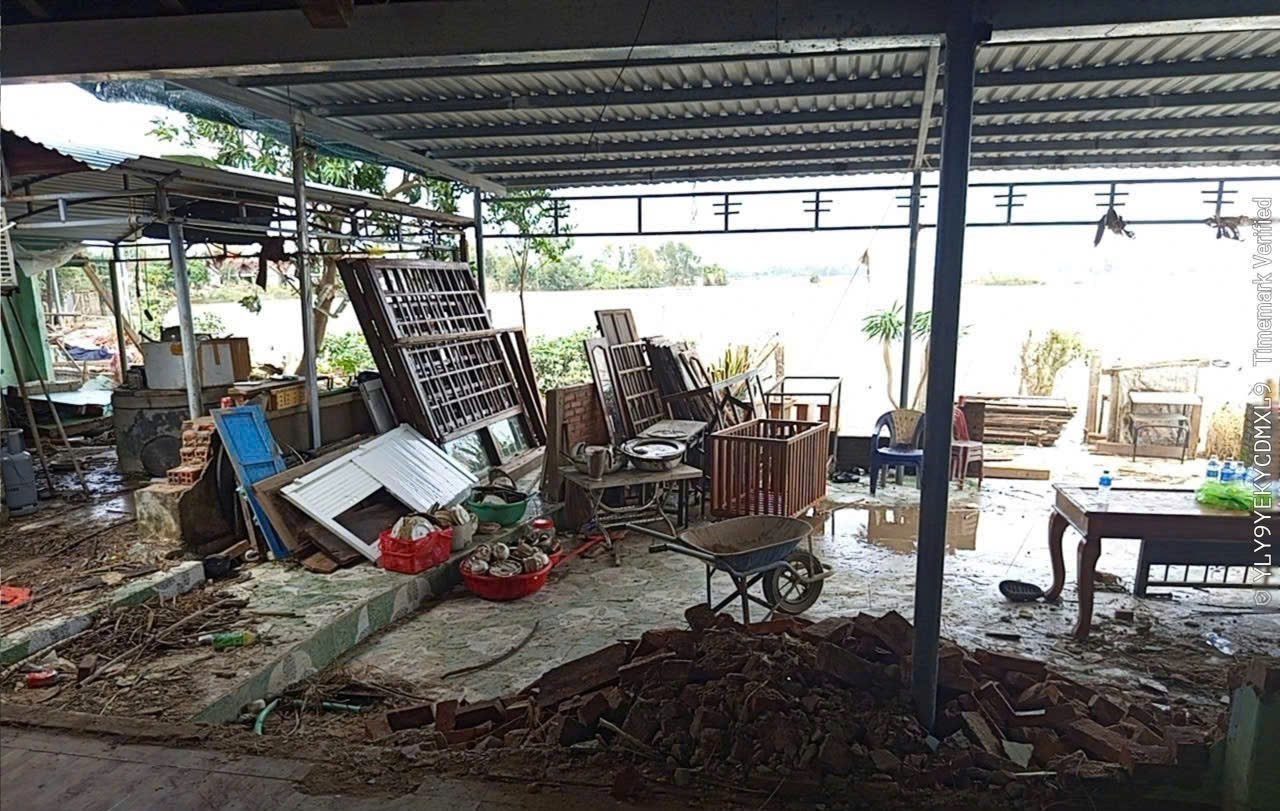 Người dân địa phương cho biết, đây là trận lũ lịch sử, chưa từng có trong ký ức của họ, và thiệt hại cũng kinh hoàng ngoài sức tưởng tượng.