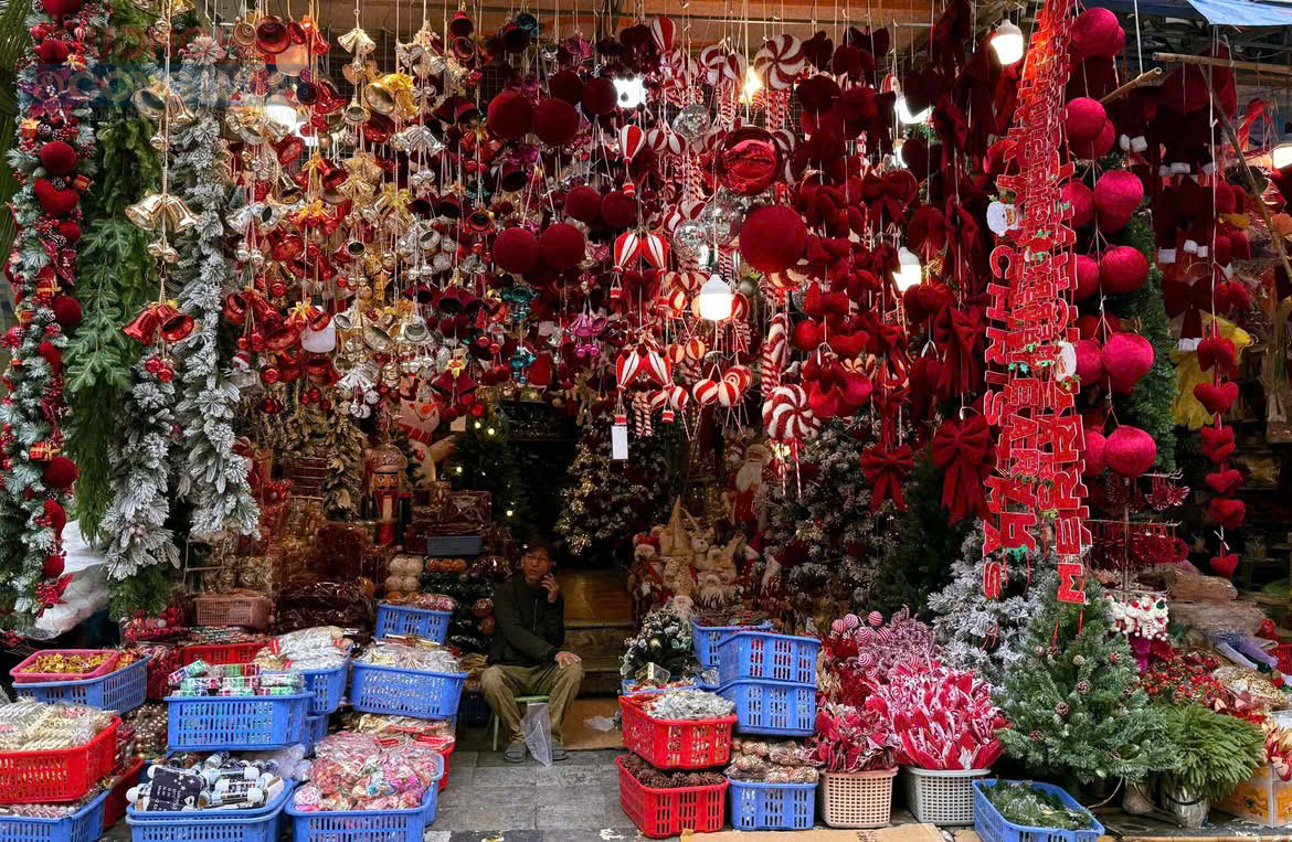 Phố Hàng Mã đổi diện mạo: Hè thông thoáng, đường phố sạch đẹp