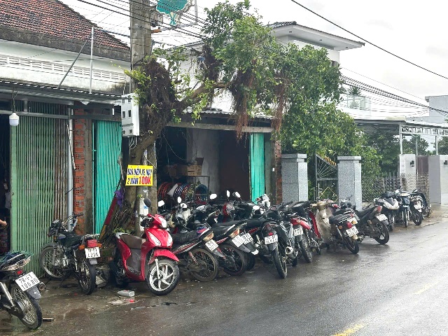 Đắk Lắk: Hàng nghìn chiếc xe máy hư hỏng sau mưa lũ