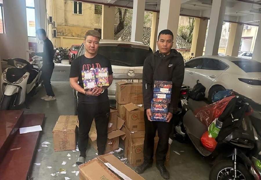 Hai đối tượng và tang vật thu được