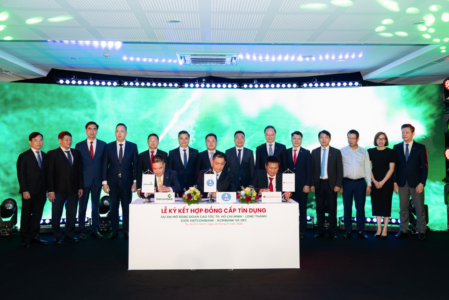 Vietcombank cấp tín dụng cho dự án Mở rộng cao tốc đoạn TP. HCM - Long Thành