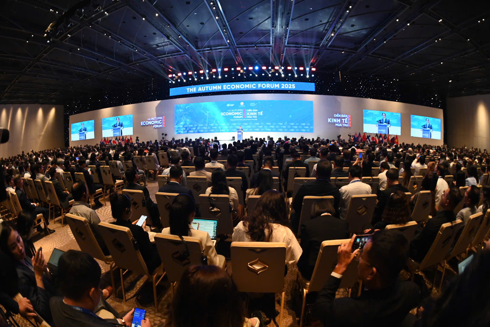 Toàn cảnh Phiên chính thức Diễn đàn.