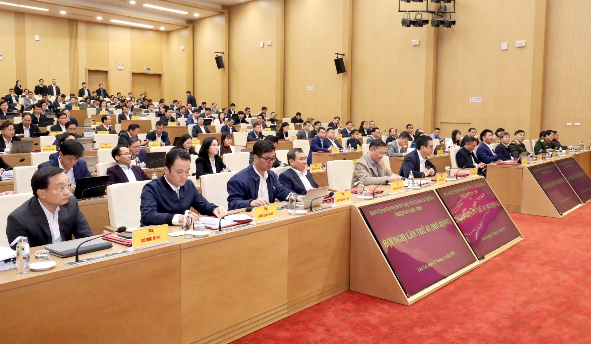 Các đại biểu dự hội nghị