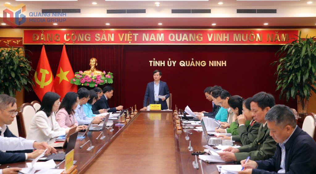 Ông Vũ Quyết Tiến, Phó Bí thư Tỉnh uỷ, Chủ tịch Uỷ ban MTTQ tỉnh Quảng Ninh, Phó Trưởng Ban Chỉ đạo phát biểu kết luận cuộc họp.