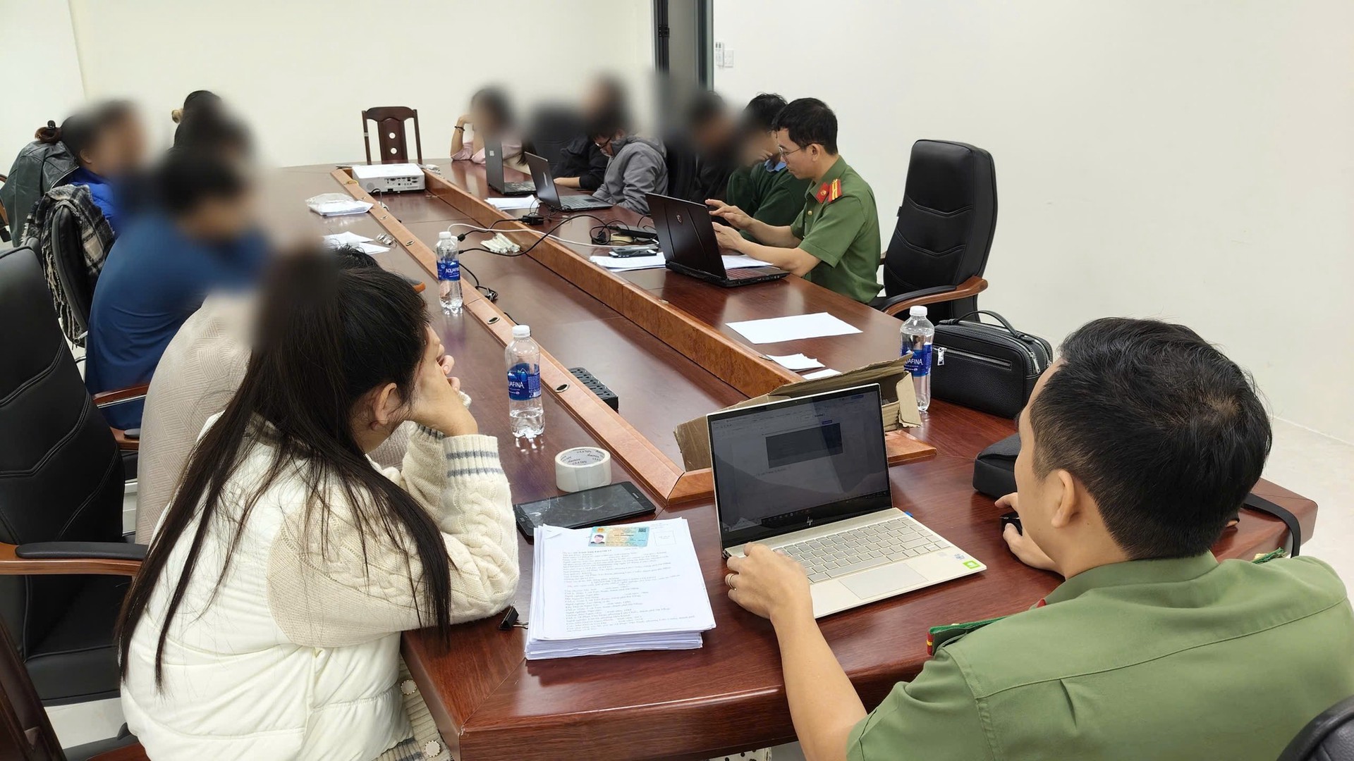 Triệt phá đường dây lừa đảo, chiếm đoạt tài sản bằng hình thức đầu tư đồng tiền mã hoá TOSI