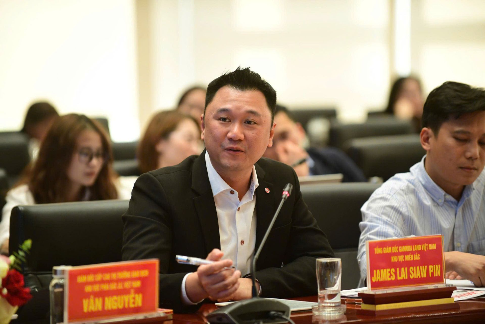 Ông James Lai Siaw Pin, Tổng Giám đốc Gamuda Land VN - KV Miền Bắc Gamuda Land phát biểu tại diễn đàn. Ông James Lai Siaw Pin, Tổng Giám đốc Gamuda Land VN - KV Miền Bắc Gamuda Land phát biểu tại diễn đàn.