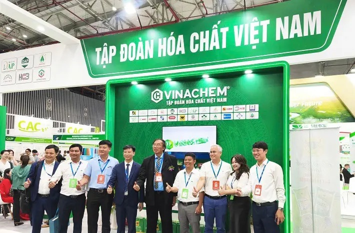 Vinachem và Casumina đón Đoàn xúc tiến thương mại Trung Quốc tại Rubber Tech 2025