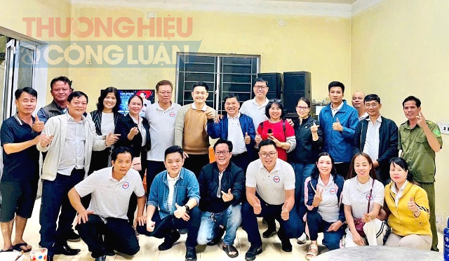 Đoàn cứu trợ của Hội doanh nghiệp phường An Khê, TP. Đà Nẵng.