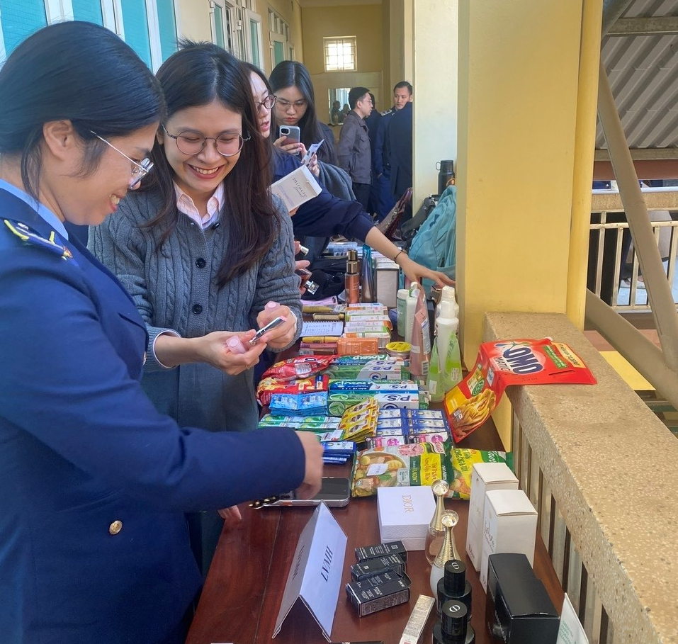 QLTT Thái Nguyên và VACIP hợp tác tập huấn chuyên sâu chống hàng giả công nghệ cao