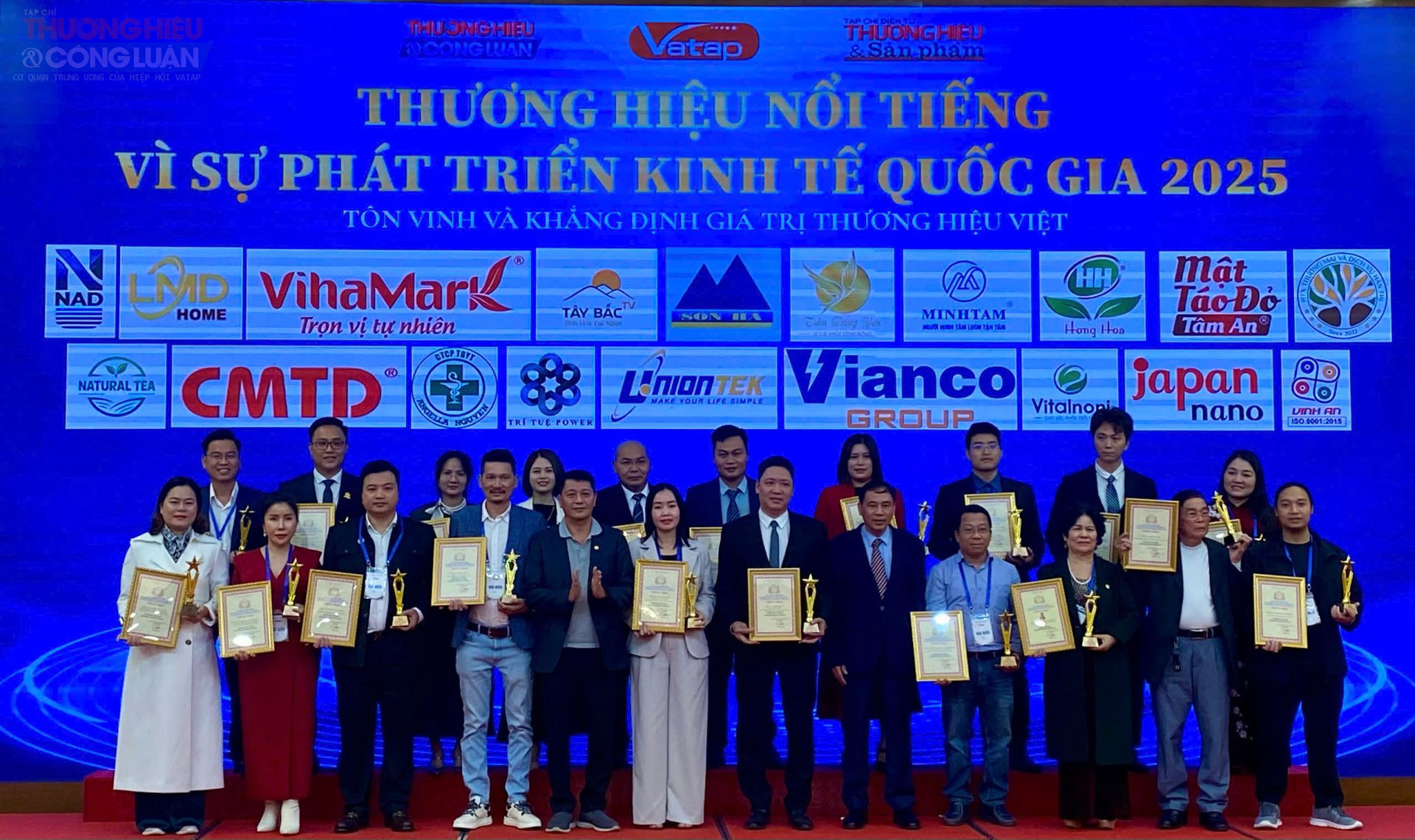 Tôn vinh khẳng định thương hiệu Việt đối với những doanh nghiệp có những sản phẩm, dịch vụ uy tín thúc đẩy đổi mới sáng tạo
