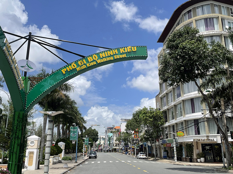 Cần Thơ: Phố đi bộ Ninh Kiều hoạt động trở lại