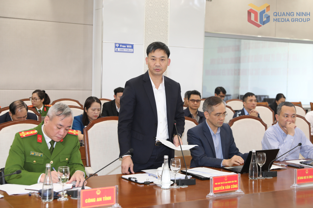 Phó Chủ tịch UBND tỉnh Quảng Ninh Nguyễn Văn Công phát biểu tại buổi làm việc.