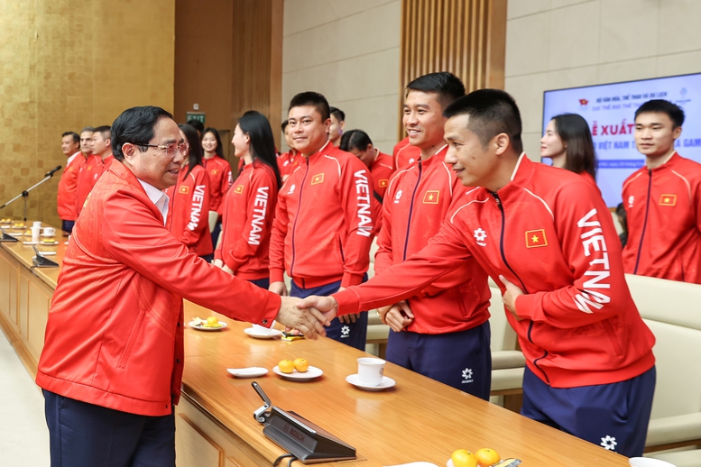 Thủ tướng Ch&iacute;nh phủ Phạm Minh Ch&iacute;nh dự lễ xuất qu&acirc;n của Đo&agrave;n thể thao Việt Nam dự SEA Games 33 - Ảnh: VGP/Nhật Bắc