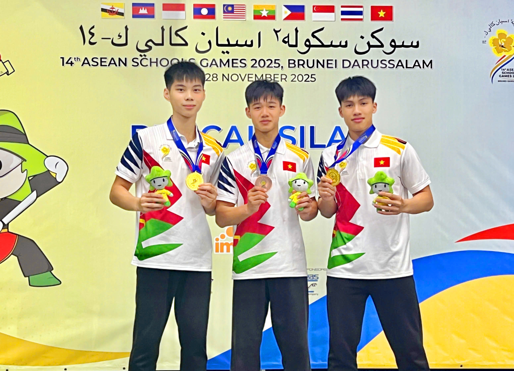 Các VĐV Pencak Silat Quảng Ninh đem về cho đoàn học sinh Việt Nam 2 HCV, 1 HCĐ. Các VĐV Pencak Silat Quảng Ninh đem về cho đoàn học sinh Việt Nam 2 HCV, 1 HCĐ.