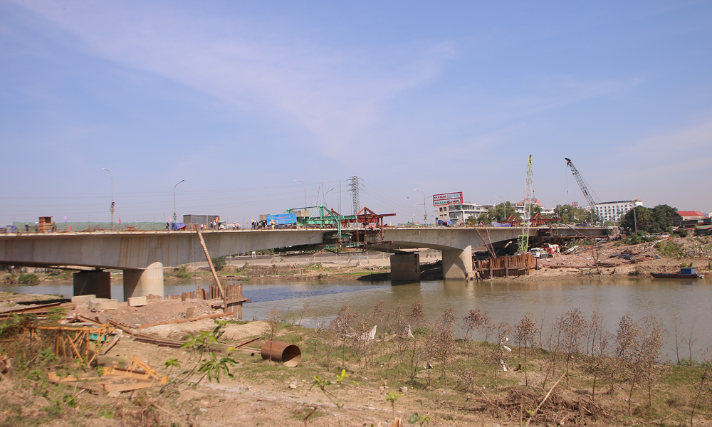 Đơn nguy&ecirc;n mới cầu Xương Giang đang được đẩy nhanh tiến độ thi c&ocirc;ng.