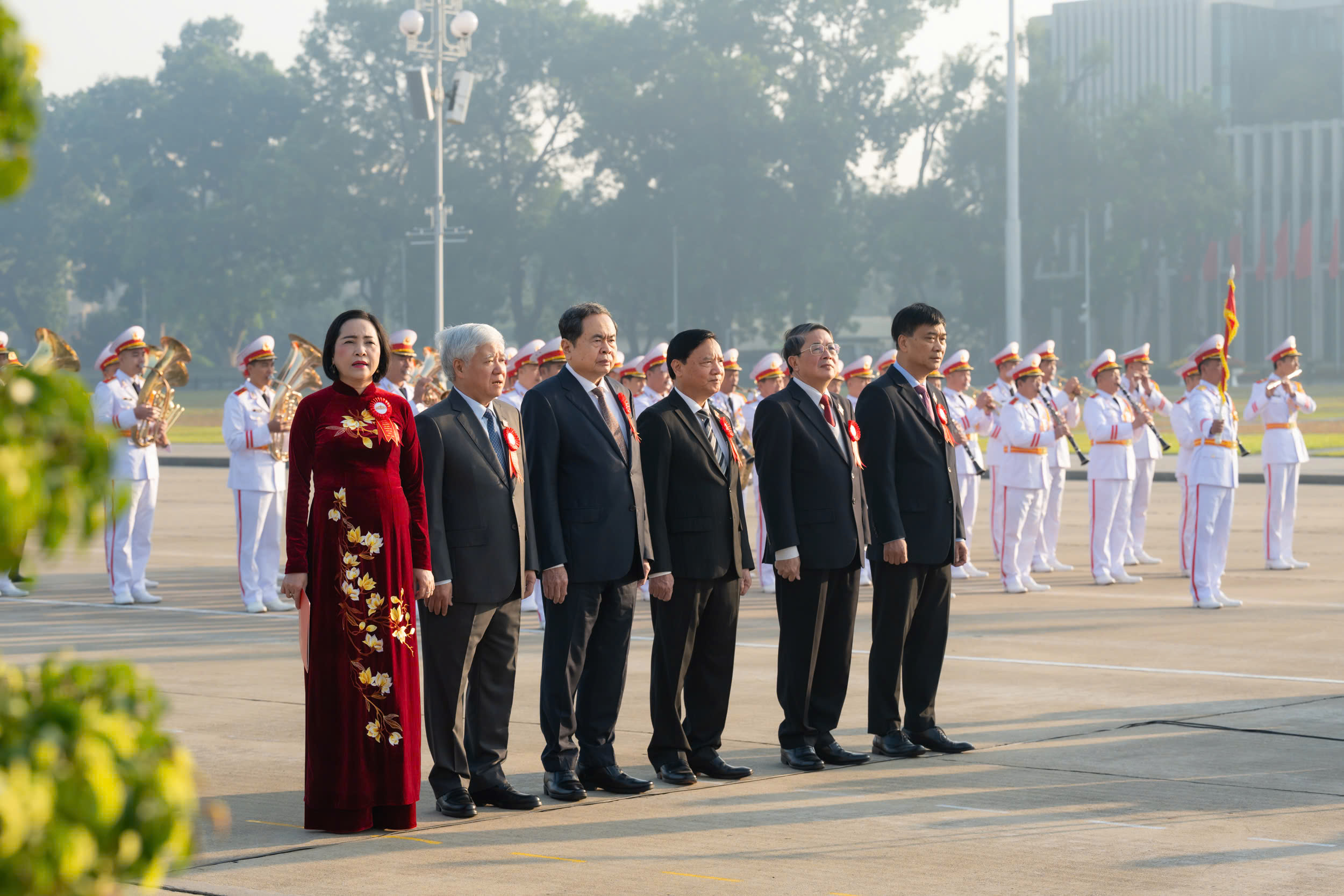Chủ tịch Quốc hội Trần Thanh Mẫn và các Phó Chủ tịch Quốc hội tại Lễ báo công dâng Bác.
