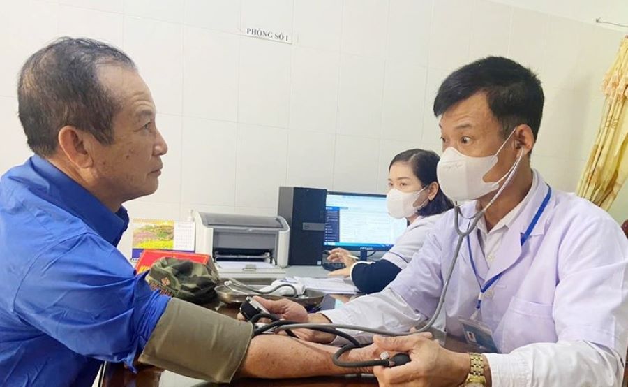 Hà Tĩnh biệt phái 64 viên chức y tế đến công tác tại UBND xã, phường