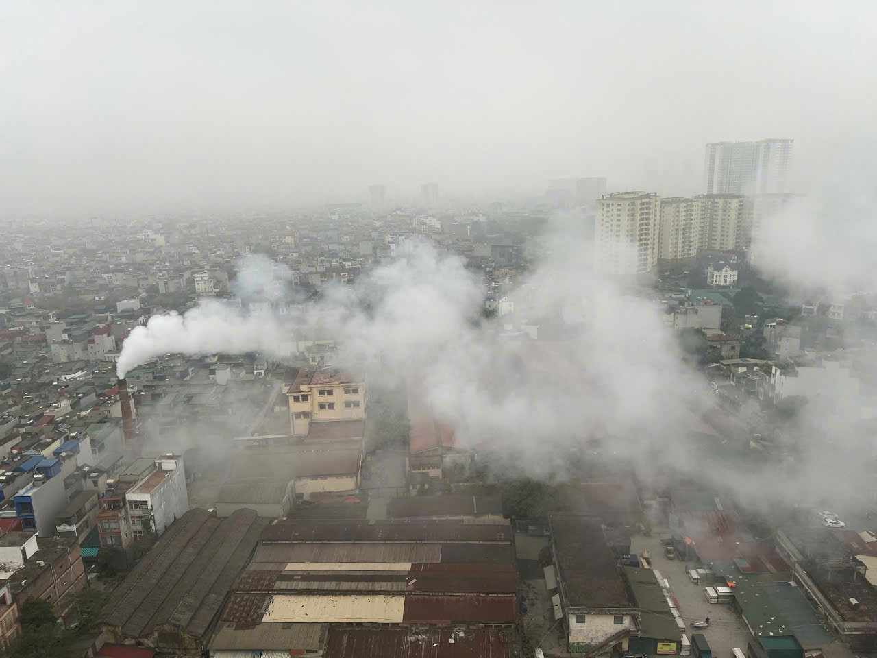 Ô nhiễm không khí nghiêm trọng, doanh nghiệp được yêu cầu giảm công suất