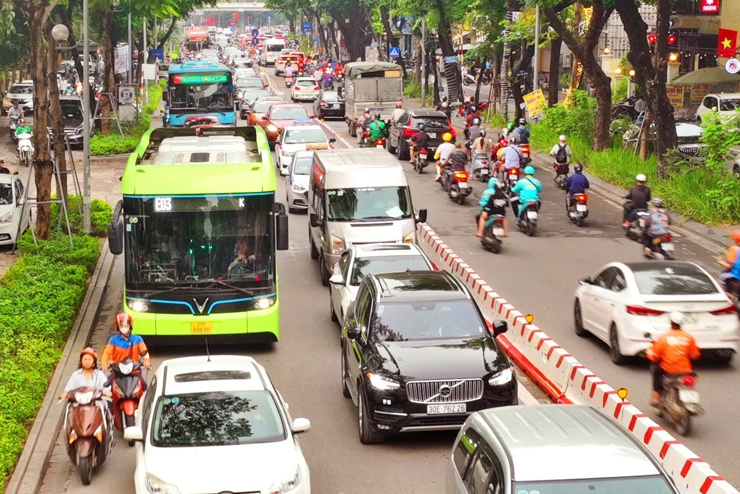 Lộ trình áp dụng quy chuẩn kỹ thuật quốc gia về khí thải xe ô tô tham gia giao thông đường bộ