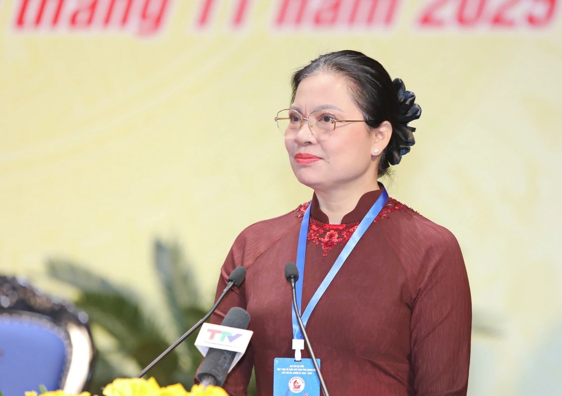 Phó Chủ tịch Trung ương MTTQ Việt Nam Hà Thị Nga phát biểu chỉ đạo Đại hội.