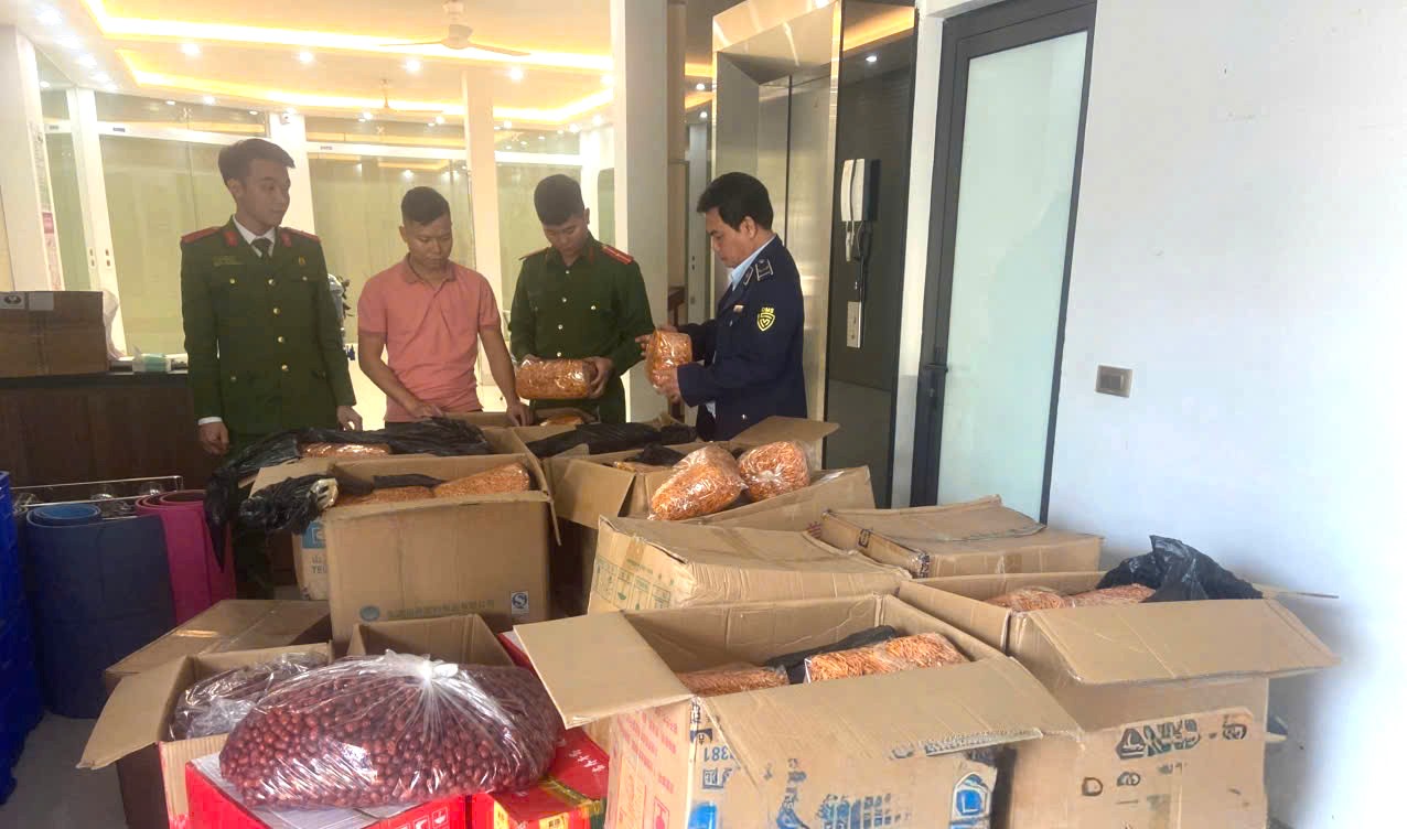 Ninh Bình: Thu giữ 3,5 tạ đông trùng hạ thảo, táo đỏ không rõ nguồn gốc