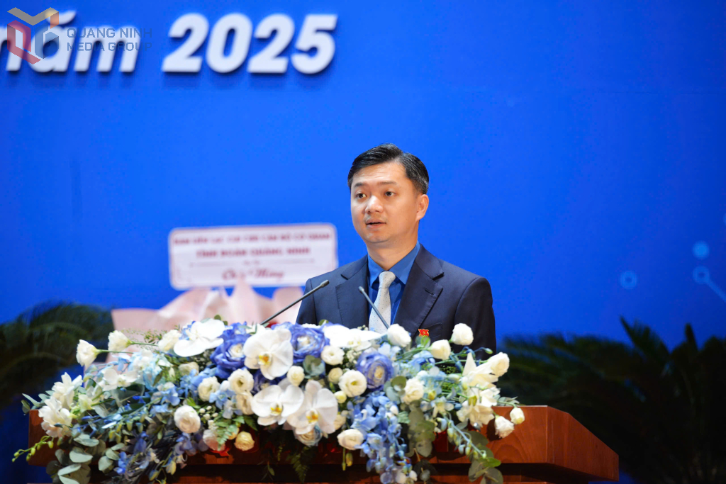 Bí thư Ban Chấp hành Trung ương Đoàn, Chủ tịch Trung ương Hội Sinh viên Việt Nam, Nguyễn Minh Triết phát biểu chỉ đạo tại Đại hội. Bí thư Ban Chấp hành Trung ương Đoàn, Chủ tịch Trung ương Hội Sinh viên Việt Nam, Nguyễn Minh Triết phát biểu chỉ đạo tại Đại hội.