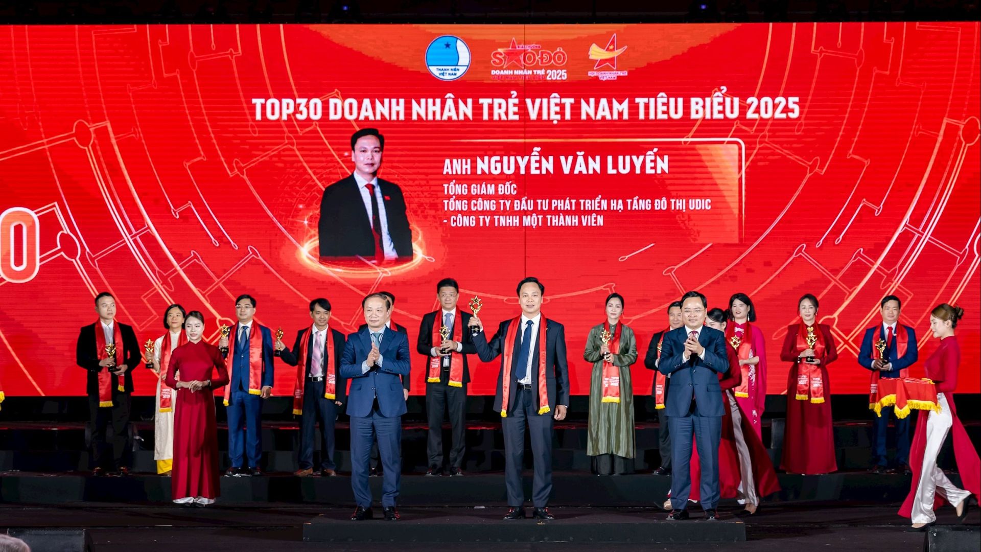 Tổng Giám đốc UDIC được vinh danh Sao Đỏ - Doanh nhân trẻ tiêu biểu 2025