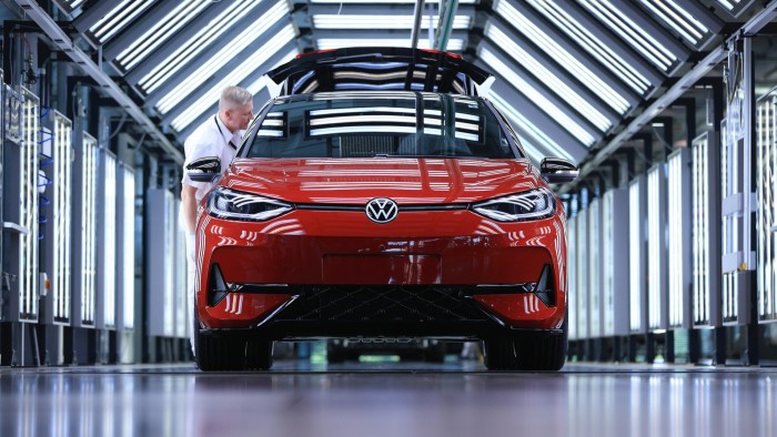 Volkswagen đặt cược lớn vào Trung Quốc: Tham vọng phát triển xe điện giảm 50% chi phí