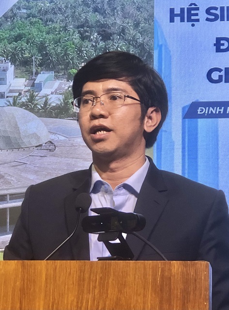 Ông Nguyễn Ngọc Hóa trình bày Báo cáo tổng kết. Ảnh: VH