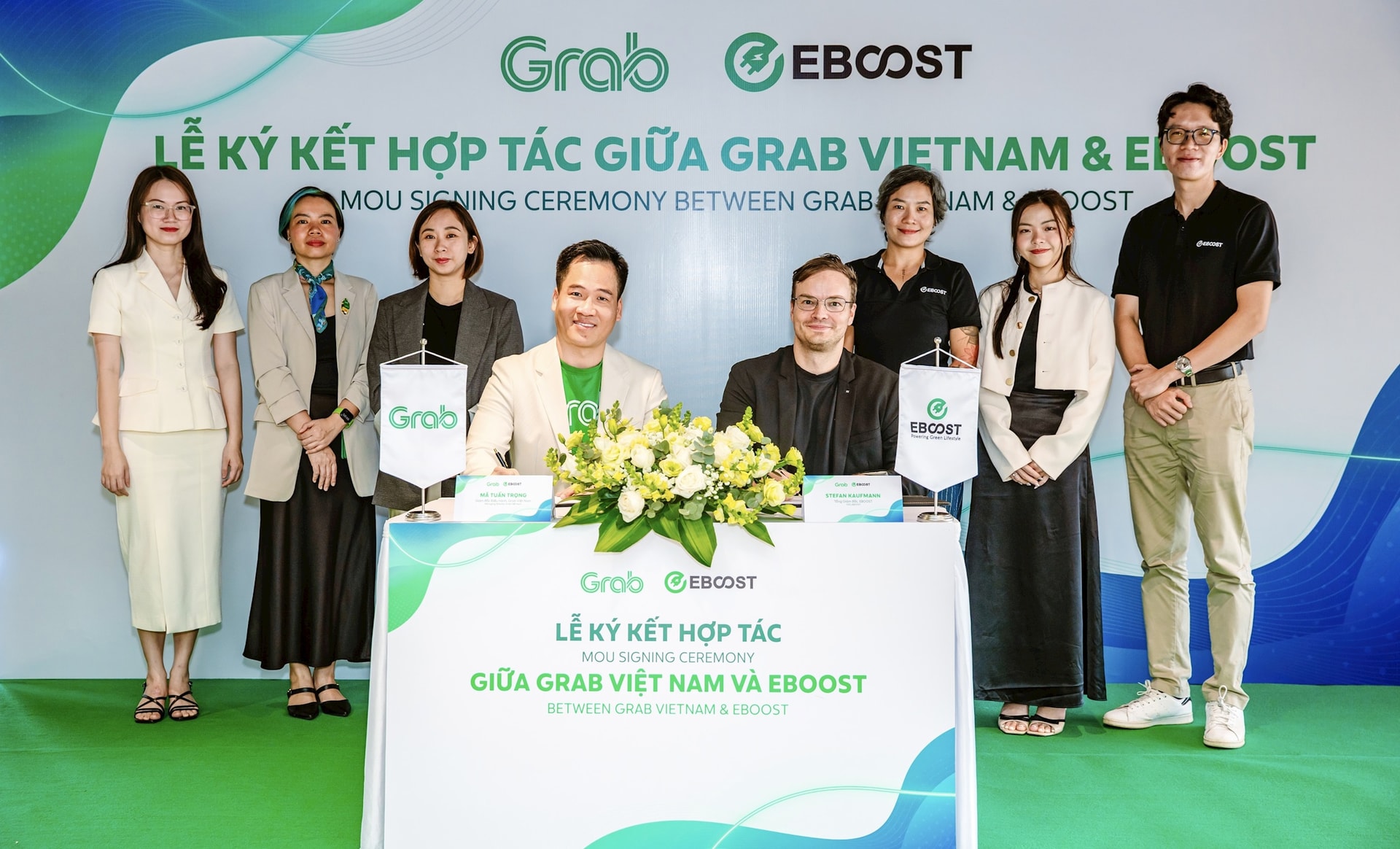 Grab Việt Nam ký kết hợp tác với EBOOST. Ảnh: Grab