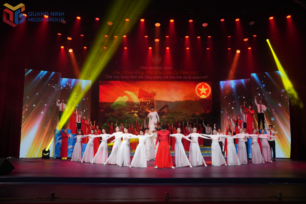 Đội thi Đặc khu Vân Đồn giành Nhất toàn đoàn Liên hoan Tiếng hát khu dân cư tỉnh Quảng Ninh năm 2025