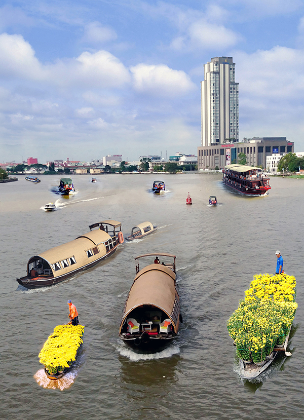 Du thuyền trên sông Cần Thơ