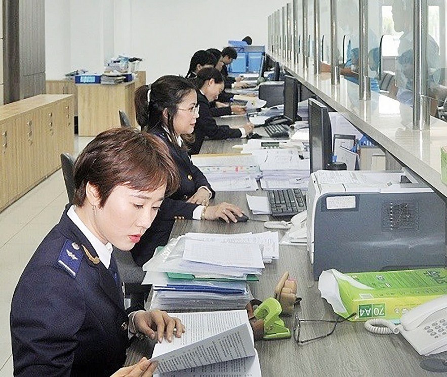 Hoạt động nghiệp vụ của công chức Hải quan khu vực XII. Ảnh: Song Linh Hoạt động nghiệp vụ của công chức Hải quan khu vực XII. Ảnh: Song Linh