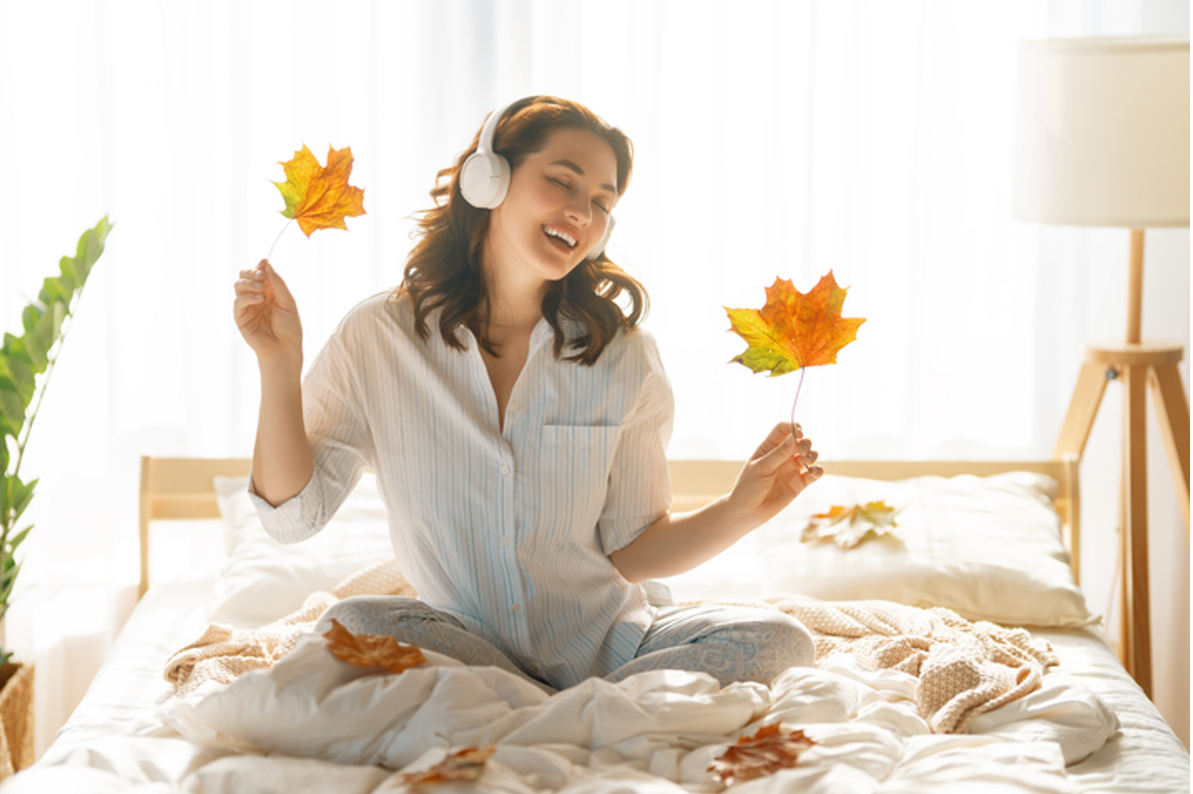 Giữ tinh thần vui vẻ, thoải mái là biện pháp giúp phụ nữ tránh xa cơn đau bụng kinh