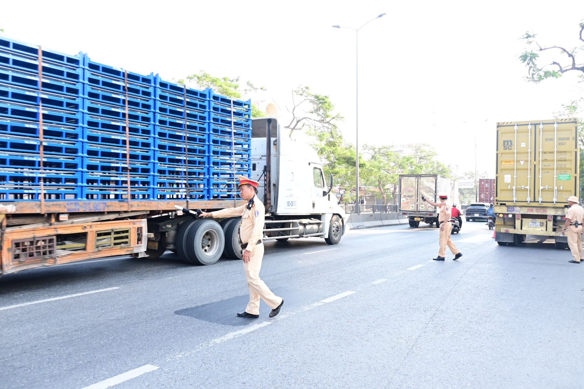 Hải Phòng: Tăng cường kiểm soát xe ô-tô đầu kéo vi phạm trật tự an toàn giao thông