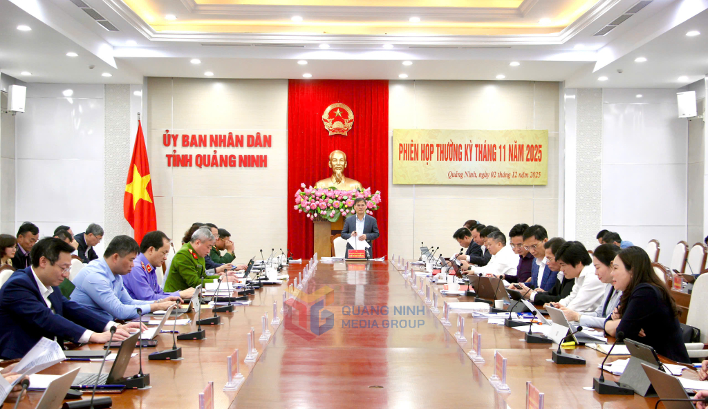 UBND tỉnh Quảng Ninh họp phiên thường kỳ tháng 11