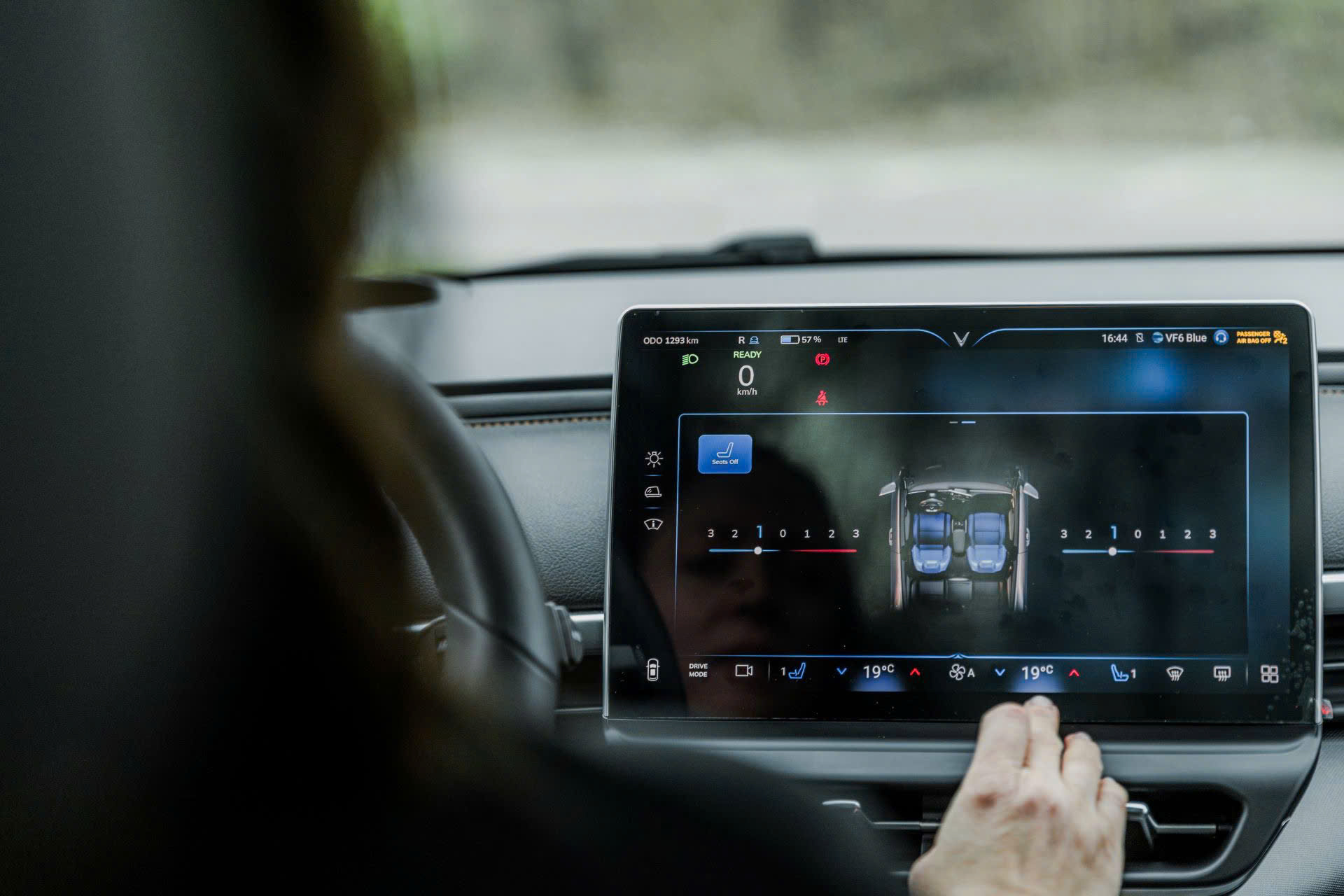 VinFast VF 6 đang chứng minh là sự lựa chọn “10 điểm” trong phân khúc SUV cỡ B. VinFast VF 6 đang chứng minh là sự lựa chọn “10 điểm” trong phân khúc SUV cỡ B.