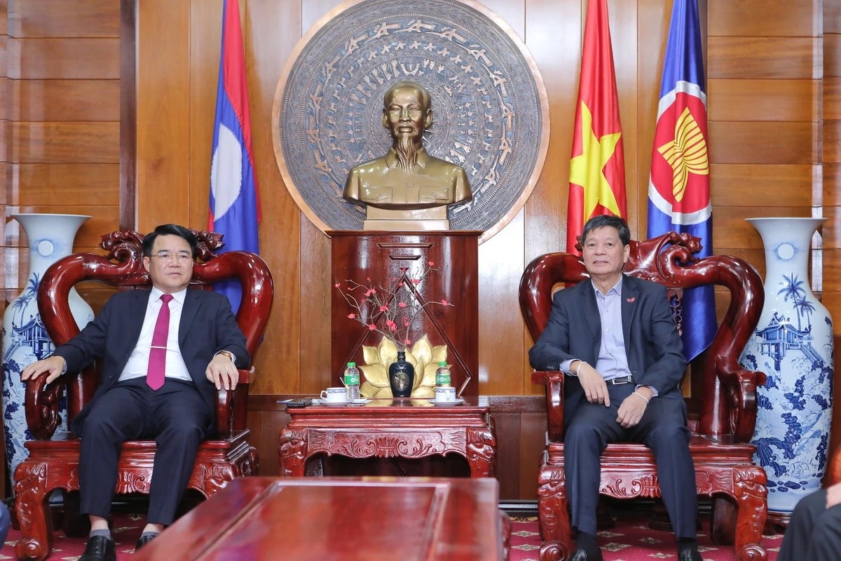 Đồng chí Vũ Ngọc Lý, Tổng lãnh sự quán thông tin về vai trò của Tổng lãnh sự quán tại Luông Pha Băng.