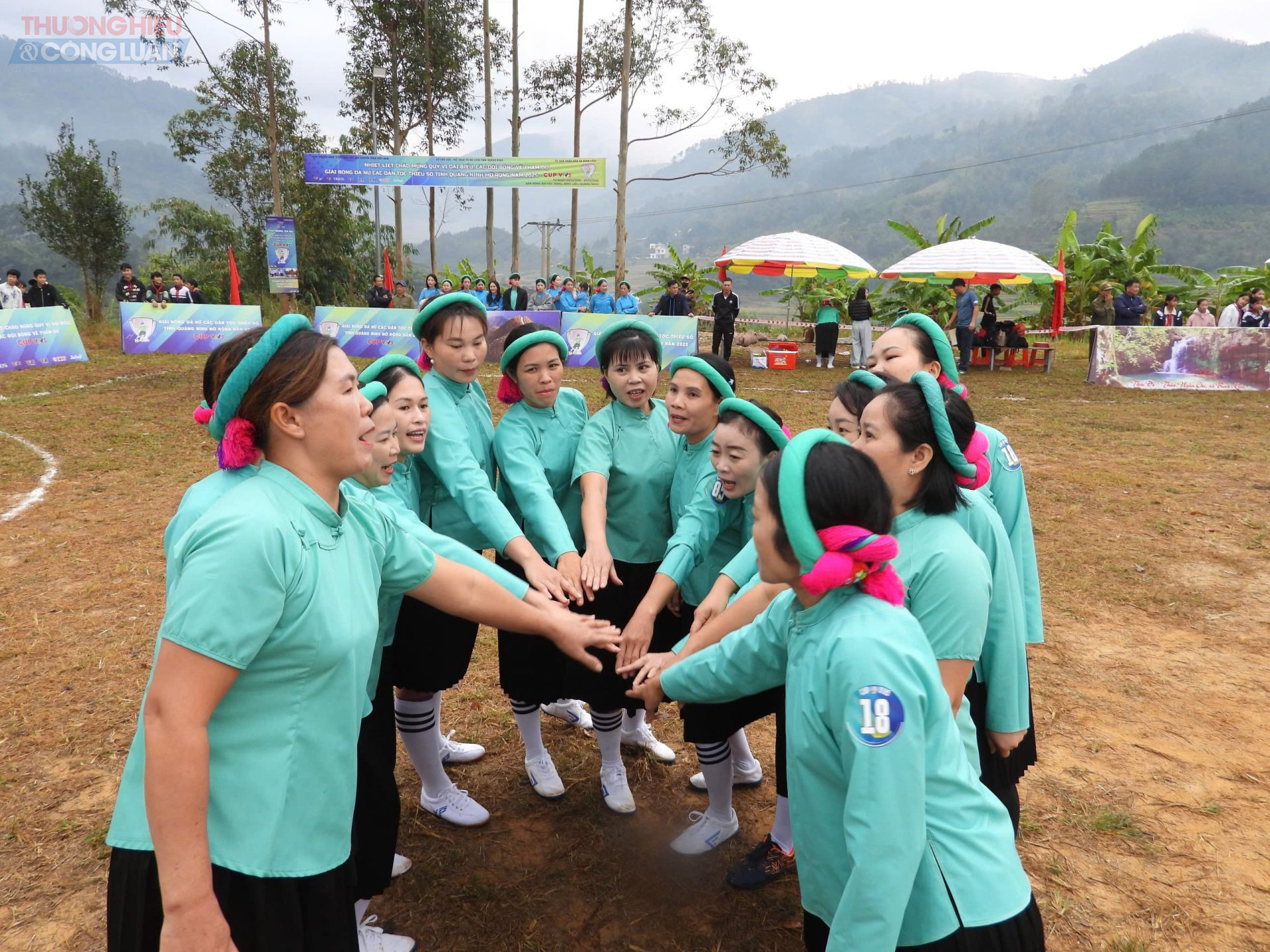 Tinh thần rực lửa đến từ đội bóng Bình Liêu, Quảng Ninh.