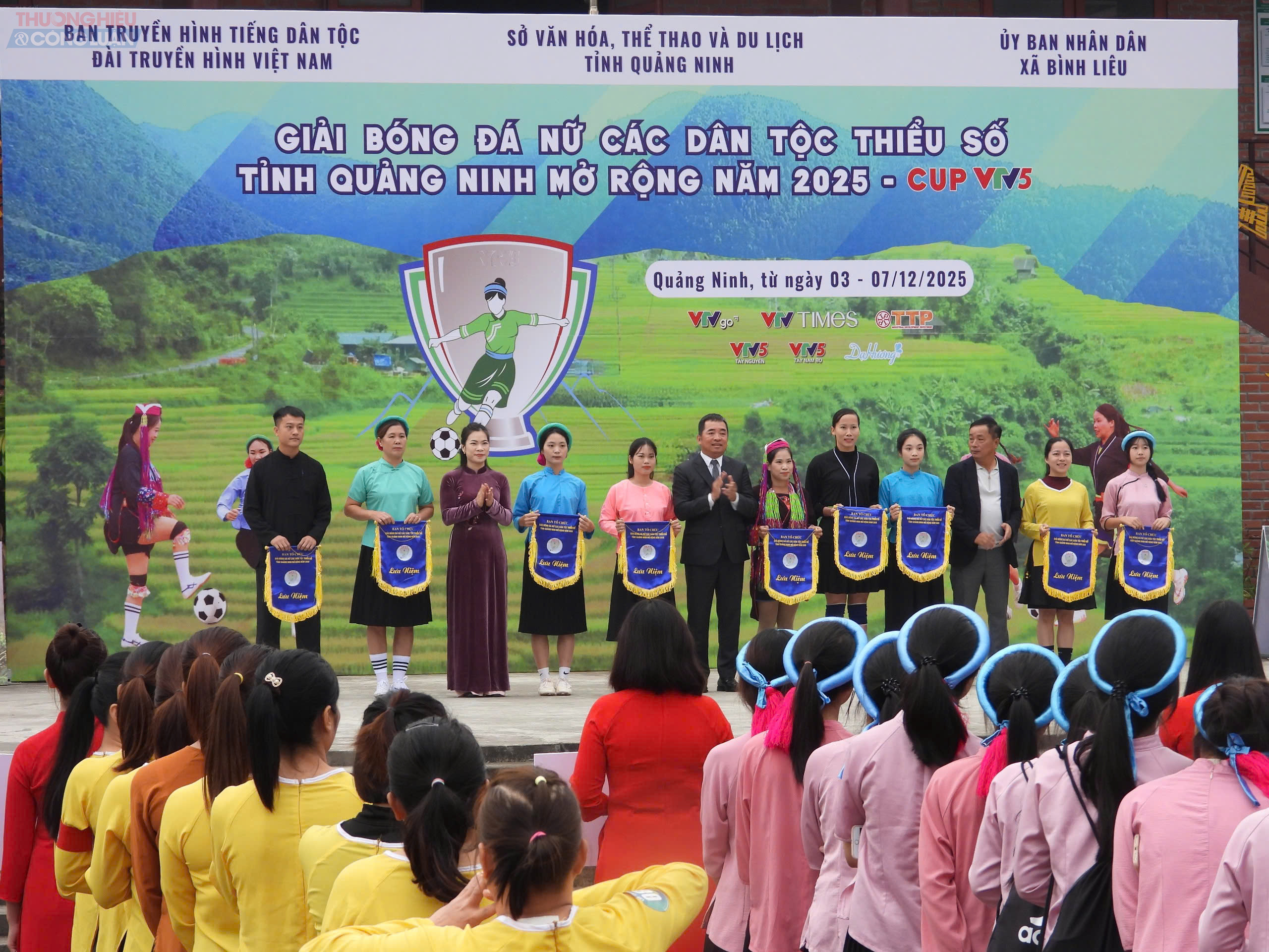 Giải bóng đá nữ các dân tộc thiểu số Quảng Ninh mở rộng 2025: Nơi sắc màu văn hóa tỏa sáng trên sân cỏ