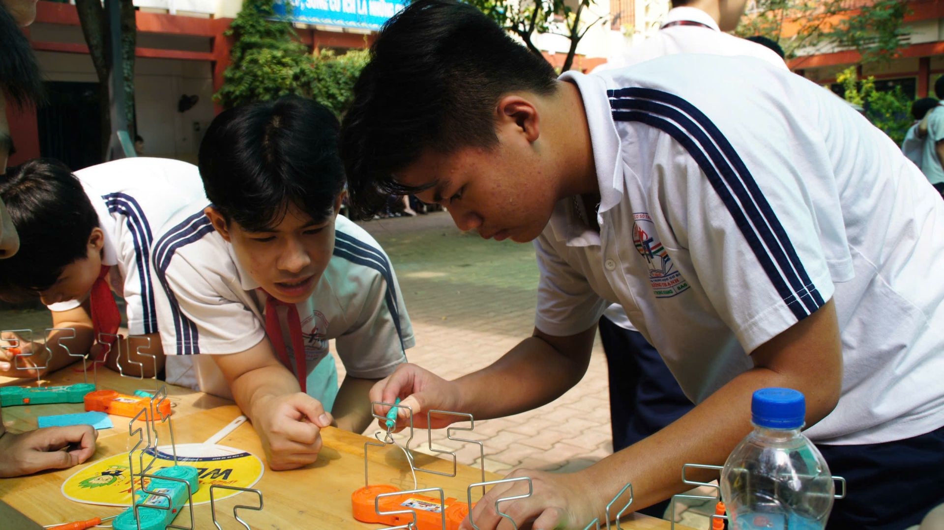 TP. HCM chấn chỉnh việc tổ chức các cuộc thi trực tuyến phát sinh phí của học sinh