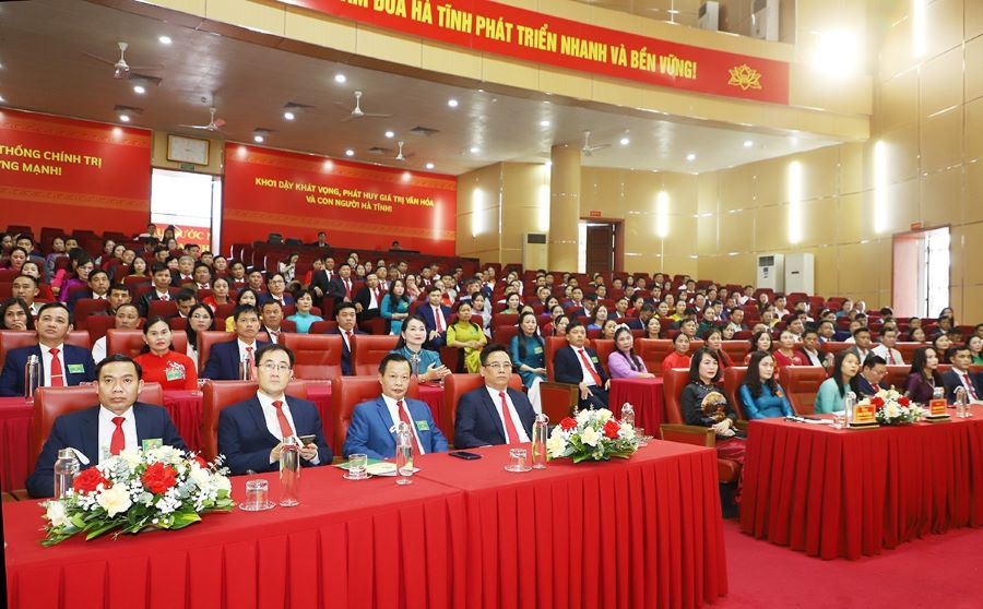 Đoàn chủ tịch điều hành đại hội. Đoàn chủ tịch điều hành đại hội.