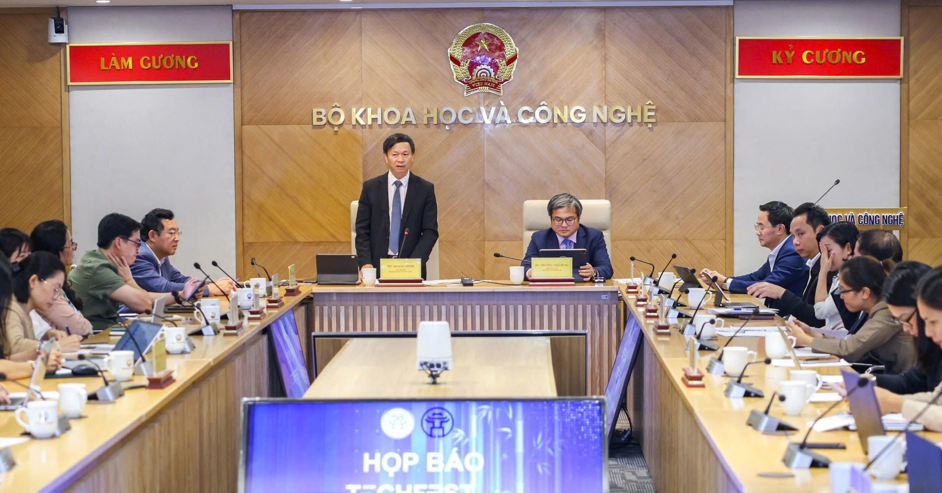 Hà Nội đưa TECHFEST 2025 ra phố đi bộ hồ Hoàn Kiếm, khơi dậy tinh thần khởi nghiệp toàn dân