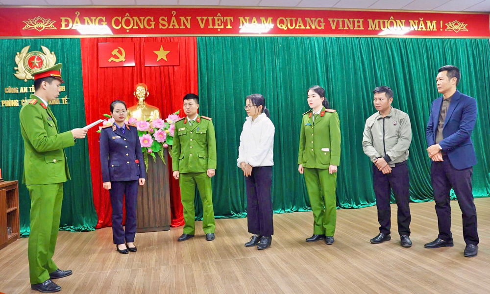 Bắc Ninh: Khởi tố, bắt tạm giam 2 cán bộ cơ quan Thuế về hành vi nhận hối lộ