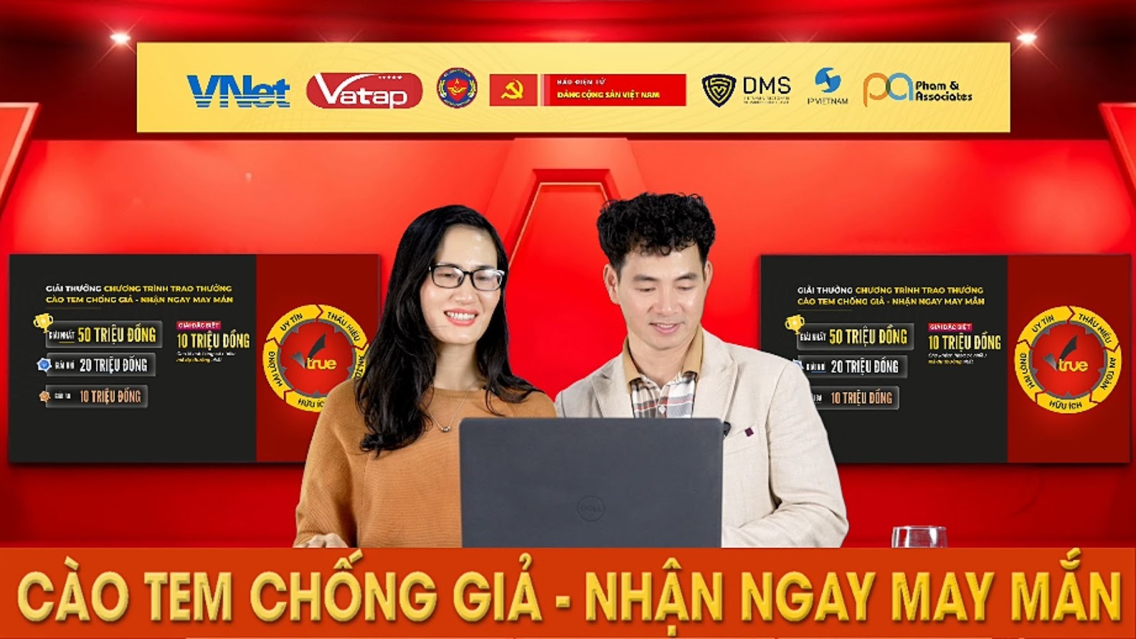 Bà Lê Thị Tình Tuyết (Công ty Cổ phần VNet) tham gia quay thưởng tại Chương trình