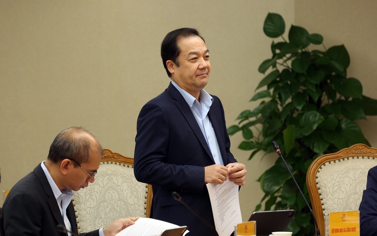 Thứ trưởng Bộ Khoa học v&agrave; C&ocirc;ng nghệ Phạm Đức Long b&aacute;o c&aacute;o - Ảnh: VGP/Minh Kh&ocirc;i